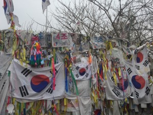 北朝鮮に家族を残した韓国の人々によるメッセージであふれています