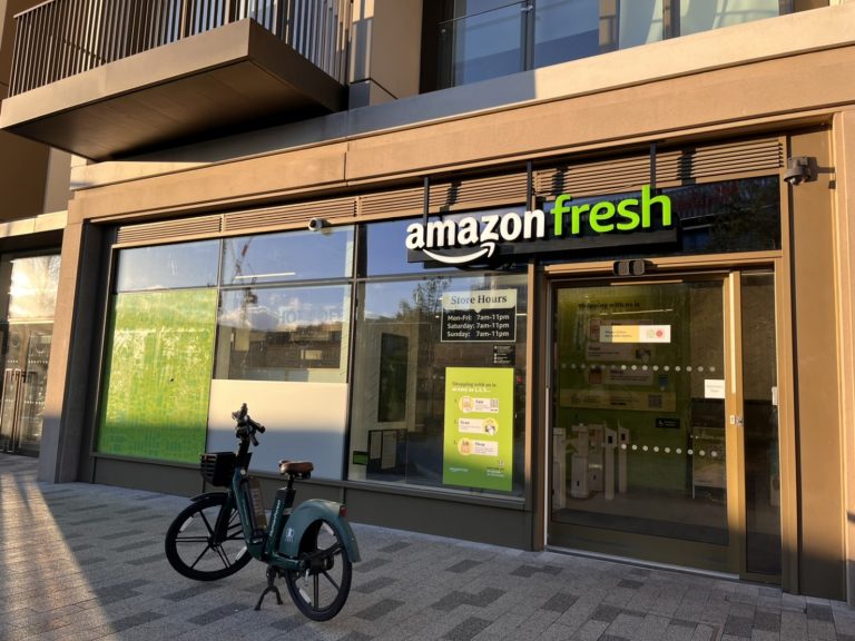 レジなし会計！アマゾン・フレッシュでの革新的な買い物体験 あらたにす